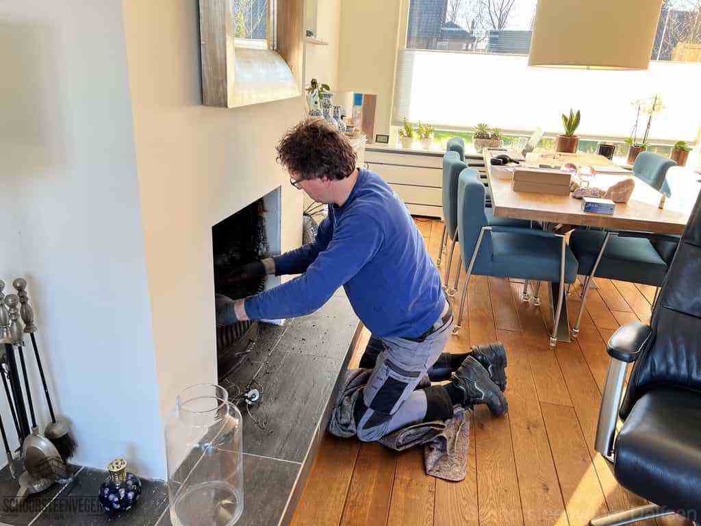 Schouwveger Dalfsen kleed schoorsteenreiniger Schouwveger Dalfsen kleed schoorsteenreiniger